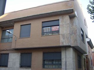 Rent Duplex  Aragon. Duplex en alquiler en marianistas, 3 dormitorios.