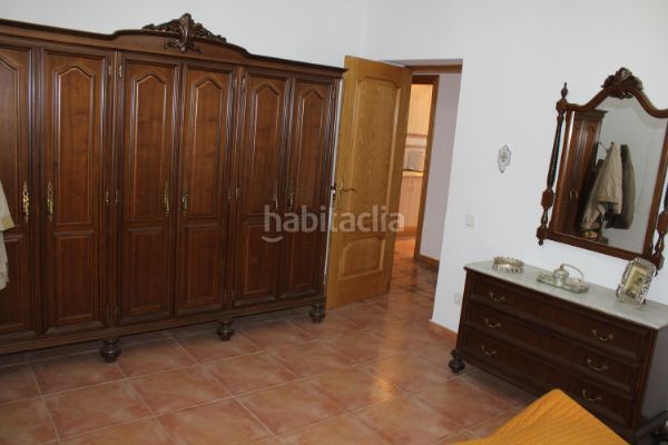 Foto 213aa5b5-87e6-4515-8cc1-ba45e69f7c6d. Casa adossada amb calefacció aparcament a Urda