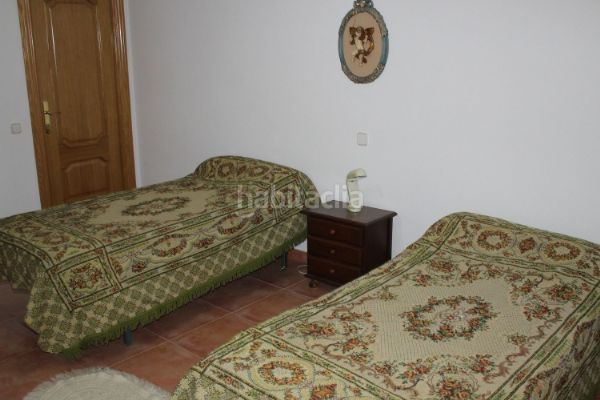 Foto 543d5957-f0a8-4cf5-8741-a10b06bbd7f5. Casa adossada amb calefacció aparcament a Urda