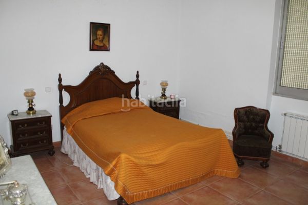 Foto 674e5ceb-f664-47af-b3c2-e76bf2f4d1fa. Casa adossada amb calefacció aparcament a Urda