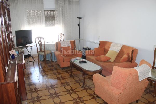 Foto b67f3bd6-6dde-4b9d-b321-ce143523e634. Casa adossada amb calefacció aparcament a Urda