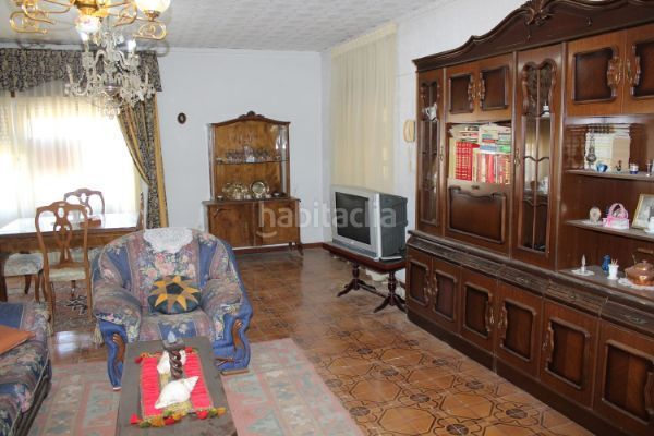 Foto e727d312-5d55-4422-8a33-5b7ea1872d31. Casa adossada amb calefacció aparcament a Urda