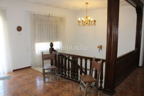 Foto f4bd87b9-5f60-4655-8143-556c9be1e282. Casa adossada amb calefacció aparcament a Urda