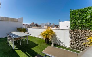 Àtic a Calle de los sueños 18. Amplia vivienda unificada con terraza, garaje y trasteros en edi