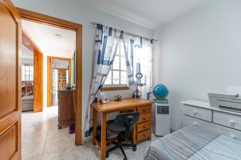 Foto 4f7cdcf4-e5e5-4421-a3eb-f321a1d026ea. Xalet a calle antonio santos 6 a Tegueste