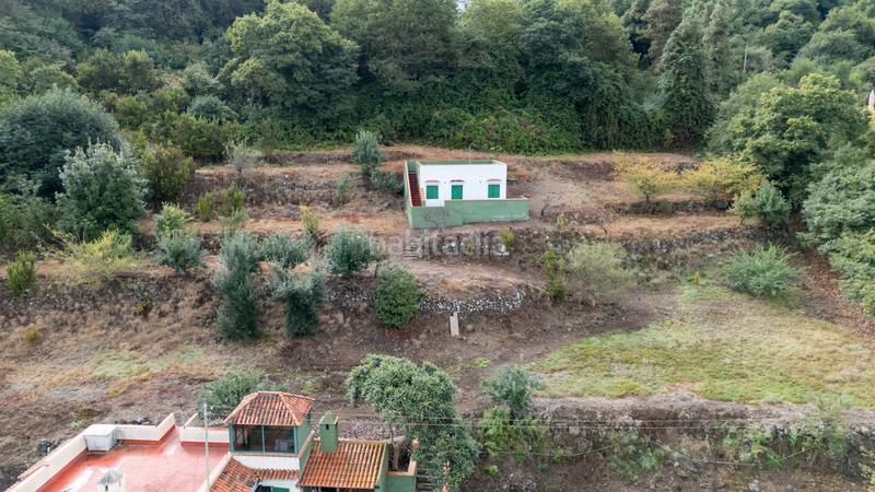 Foto 36c18ca5-0025-4366-98ba-08c0b193d982. Masia amb xemeneia aparcament a La Perdoma - San Antonio - Benijos Orotava (La)