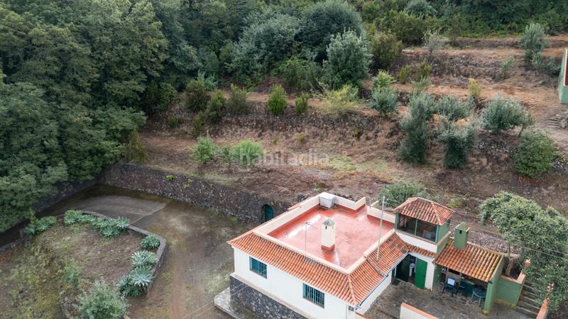 Foto 3b5e8a4b-52a3-46a4-99f1-58c798a34a0f. Masia amb xemeneia aparcament a La Perdoma - San Antonio - Benijos Orotava (La)