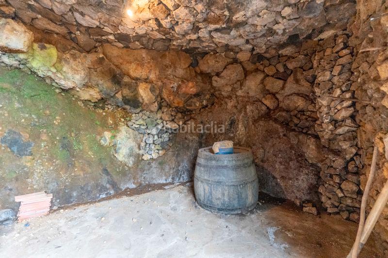 Foto 4725b542-e1de-45ed-80d6-87013bd7d91a. Masia amb xemeneia aparcament a La Perdoma - San Antonio - Benijos Orotava (La)