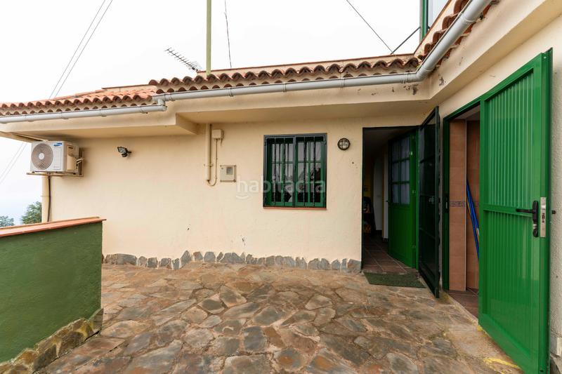 Foto 5d3e2af8-ab93-4629-87b8-da75a17ed35d. Masia amb xemeneia aparcament a La Perdoma - San Antonio - Benijos Orotava (La)