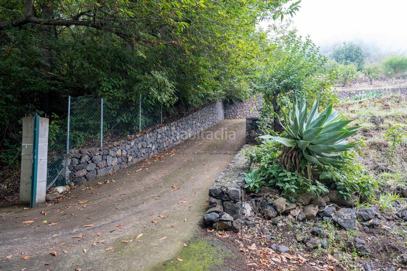 Foto 8df66df1-0d09-4210-b19e-c0626018d39e. Masia amb xemeneia aparcament a La Perdoma - San Antonio - Benijos Orotava (La)