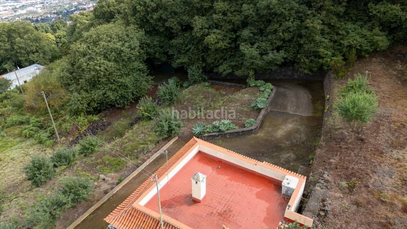 Foto be6cc8e8-b6d8-45aa-b990-20887b3862ac. Masia amb xemeneia aparcament a La Perdoma - San Antonio - Benijos Orotava (La)