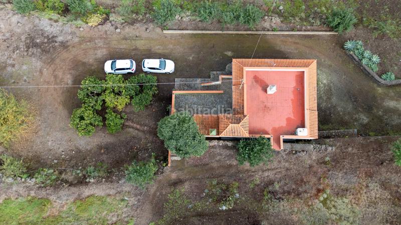 Foto e129f5d3-d81b-4908-a332-bf2fc92e6457. Masia amb xemeneia aparcament a La Perdoma - San Antonio - Benijos Orotava (La)