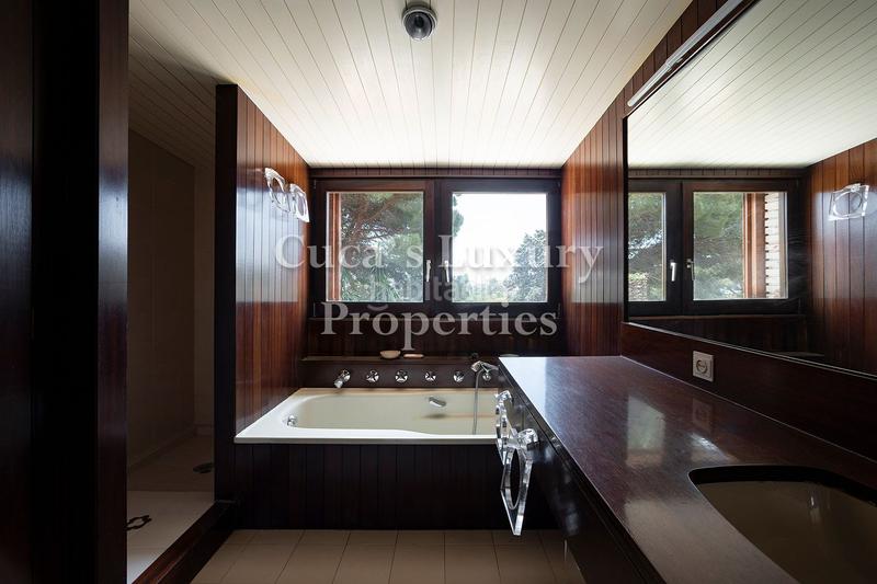 Foto e28a2c44-aba3-4e8b-b8f2-58765be27f98. Chalet mit heizung parking pool in Rocaferrera Sant Andreu de Llavaneres