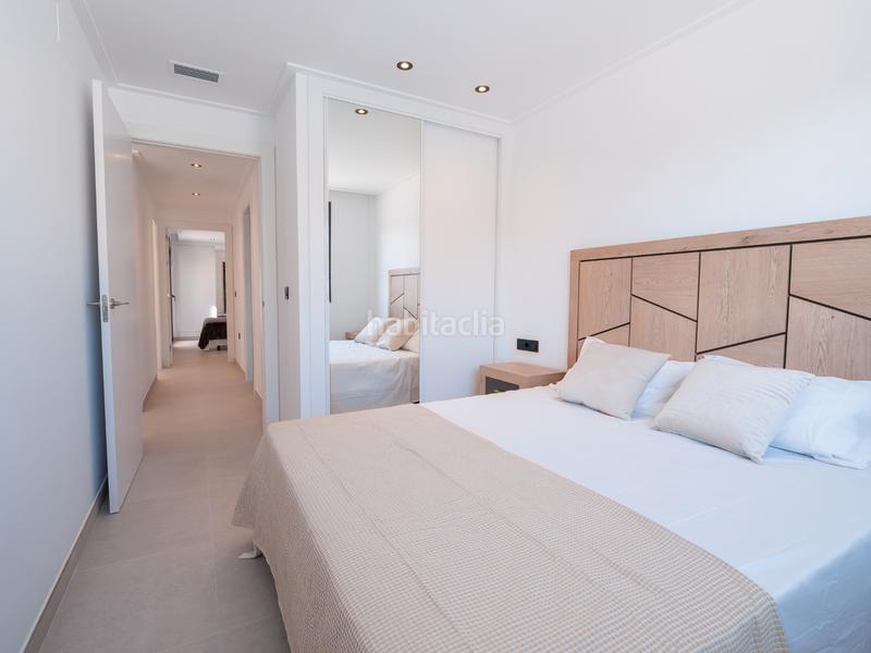 Foto 87f4ae77-6c0d-4680-bc3f-d45afcff4f89. Casa adossada amb aparcament piscina a La Marina Elche / Elx