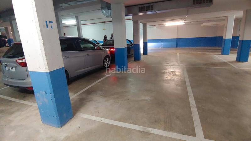 Foto cd860545-0d7c-4c4b-9b31-223a18c2a946. Location parking voiture dans Ponent Reus