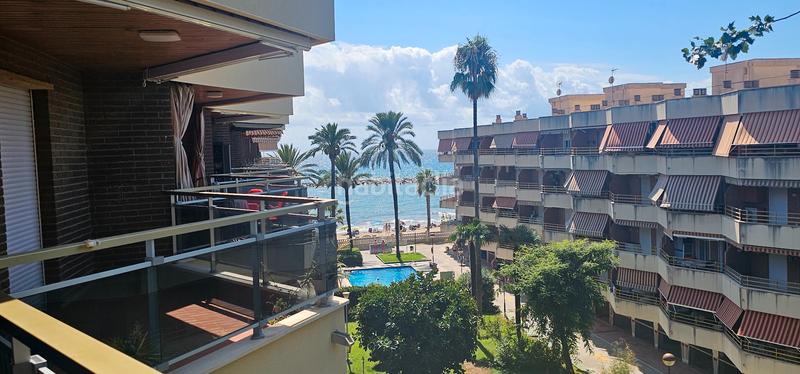 Foto 98d601a7-70a9-4c90-a7c0-7b897c0c4958. Apartamento piso en venta en sol de españa primera linea vistas piscina y garaje en Cambrils