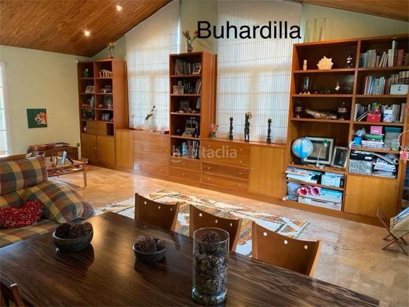 Foto e1d9b194-453b-4d3e-b6df-e275e82dc24a. Casa pareada en calle de los caños 3a triplex con jardín y piscina comunitaria en pleno verdolay en santo ángel en Murcia