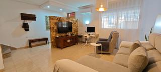 Casa adossada a Calle luis de góngora 2a. Dúplex con terraza para entrar a vivir en el chorrico molina de