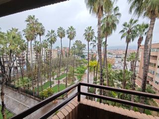 Pis  Avenida juan antonio perea. Vistas que enamoran, balcón al parque y garaje — el carmen