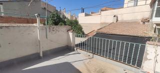 Casa adosada en Alcantarilla. Casa con patio y terraza en la mejor zona de alcantarilla.