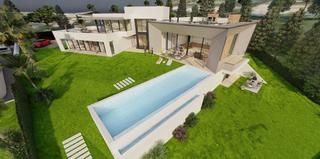 Terreny residencial a Nueva Andalucía centro. Espectacular parcela de 1998m2 con proyecto y licencia, para con