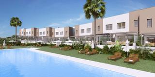 Casa adossada a Estepona Golf. Adosada de obra nueva con 3 dormitorios en estepona golf