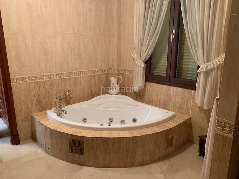 Foto 09720dd2-ddce-49a8-a515-abc470132e40. Casa con piscina in San Pedro de Alcántara Pueblo Marbella