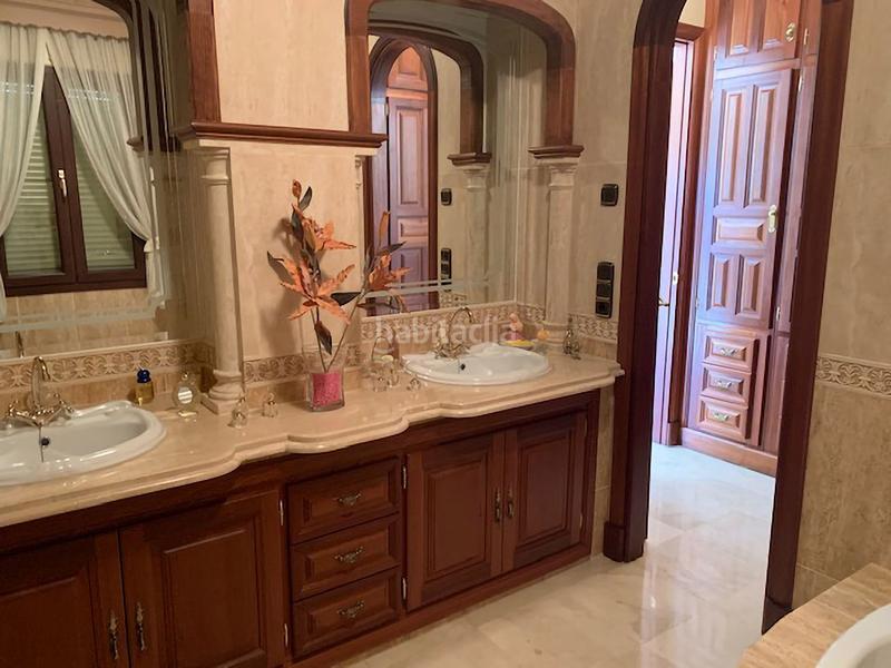 Foto b09e96ad-55fb-4119-b9be-c5d7141c64cf. Casa con piscina in San Pedro de Alcántara Pueblo Marbella