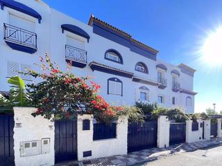 Maison jumelée à San Pedro de Alcántara Pueblo. Casa adosada en san pedro de alcántara, málaga