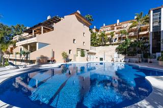 Àtic a Los Naranjos. Ático dúplex de lujo con vistas al mar, nueva andalucía