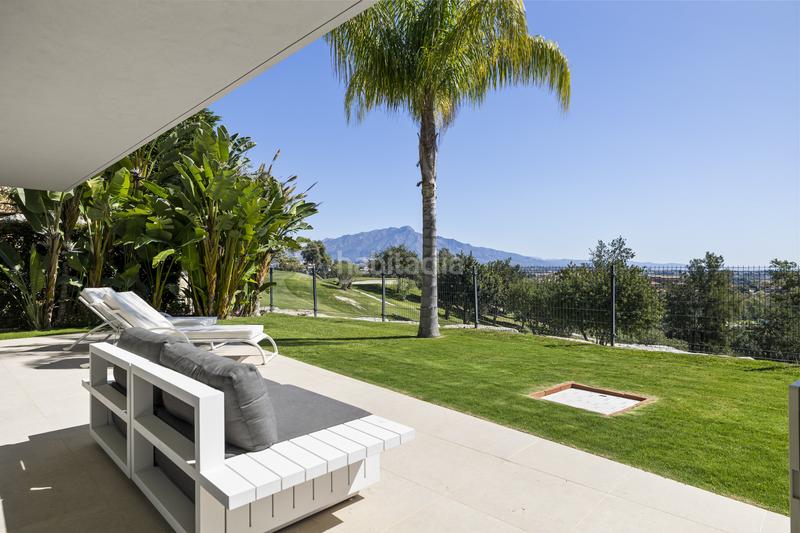 Foto 8ed7055b-fffb-4c0f-ad15-5f346be4fd3b. Casa villa de lujo en primera línea de golf en La Alquería, en Benahavís