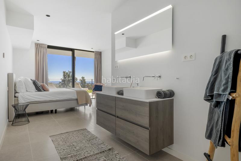 Foto 9910c136-102d-4244-97f8-fbc393d39dce. Casa villa de lujo en primera línea de golf en La Alquería, en Benahavís