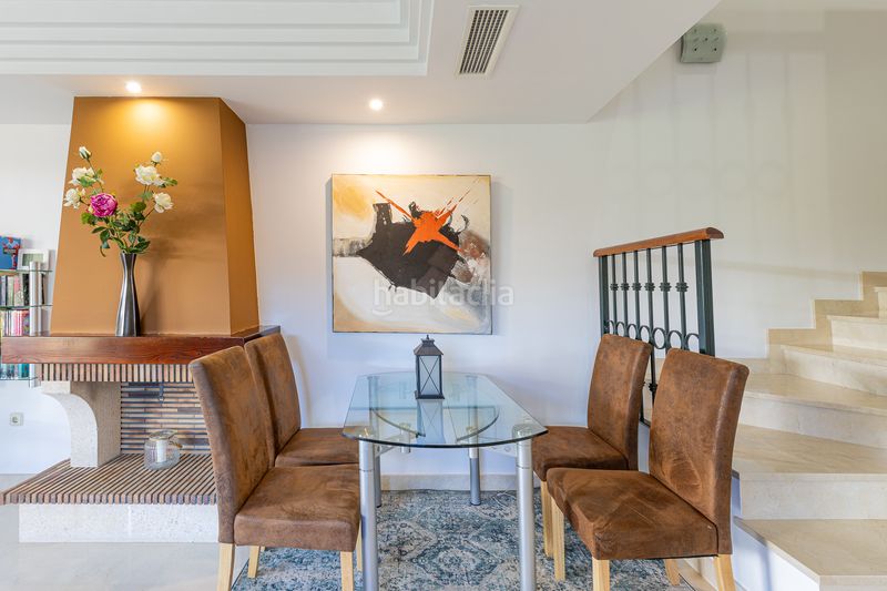 Foto 45e3e023-2238-408a-ae31-320ed77512c8. Casa aparellada amb aparcament piscina a Riviera del Sol Mijas