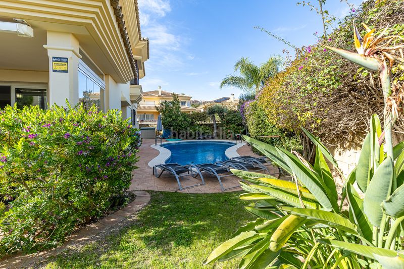 Foto 57c8f742-b31b-4ded-810f-6d26990362a0. Casa aparellada amb aparcament piscina a Riviera del Sol Mijas