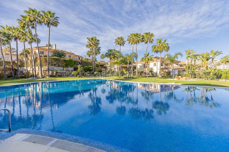 Foto 5b161813-37a5-4d58-a640-3b625a57a6b5. Casa aparellada amb aparcament piscina a Riviera del Sol Mijas