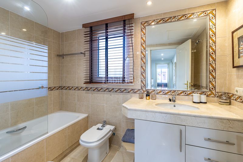 Foto 61bd16ee-7d91-40ff-ae13-61456a6a32a6. Casa aparellada amb aparcament piscina a Riviera del Sol Mijas