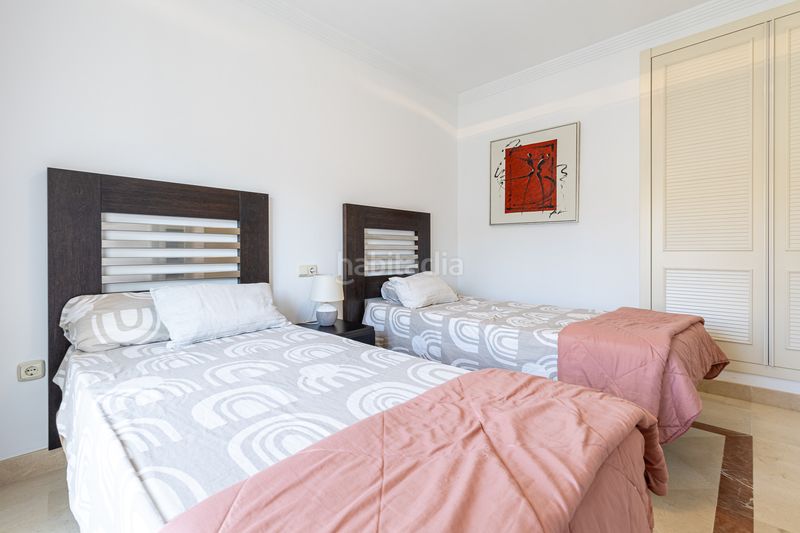 Foto a28a40a2-229a-49d5-b085-83662243651a. Casa aparellada amb aparcament piscina a Riviera del Sol Mijas