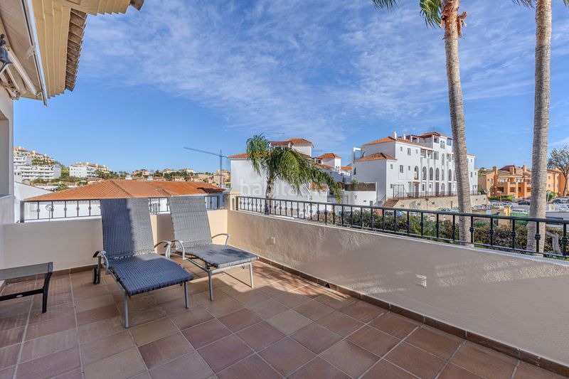 Foto ca1602b3-1143-44e9-b555-45038066f3a0. Casa aparellada amb aparcament piscina a Riviera del Sol Mijas