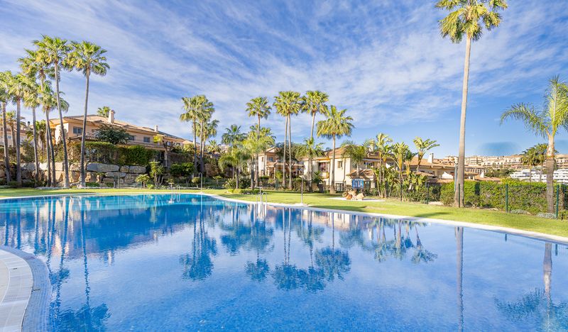 Foto d0e8ac95-39ed-47a3-8292-5fb6b41654b9. Casa aparellada amb aparcament piscina a Riviera del Sol Mijas