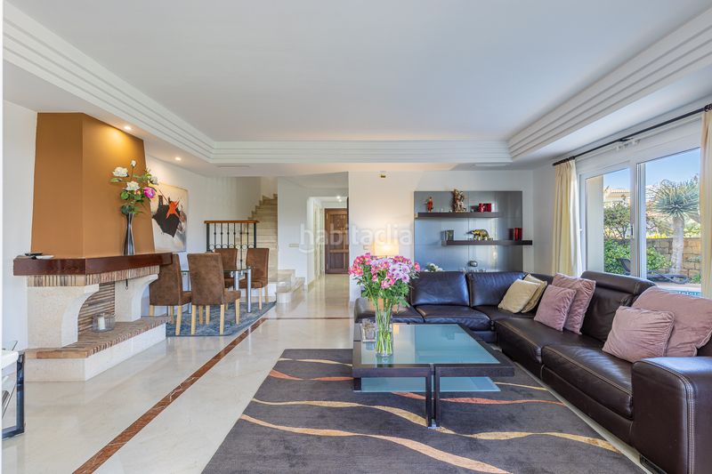 Foto dc86391b-09ec-4dfa-9aab-44eadad0bbf0. Casa aparellada amb aparcament piscina a Riviera del Sol Mijas