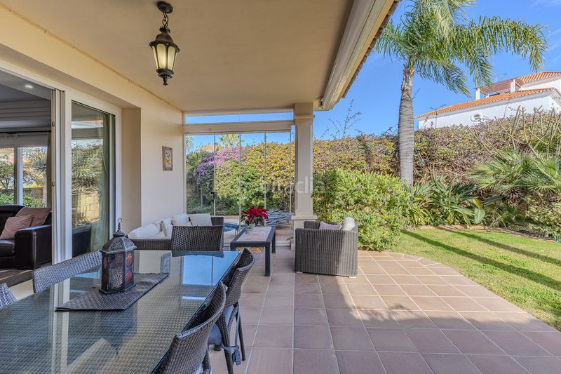 Foto fb4877d1-5d5f-4e2a-90bc-63ca5b73a5fa. Casa aparellada amb aparcament piscina a Riviera del Sol Mijas