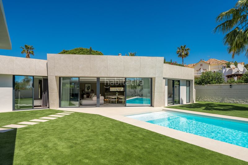 Foto dfde04c3-4162-4f82-962f-64a83dad5a63. Casa amb aparcament piscina a Marbesa Marbella