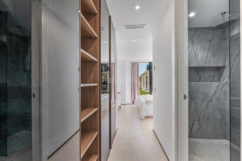 Foto d20abb19-ca2c-4153-85d6-17c532f80d5d. Casa amb aparcament piscina a Marbesa Marbella