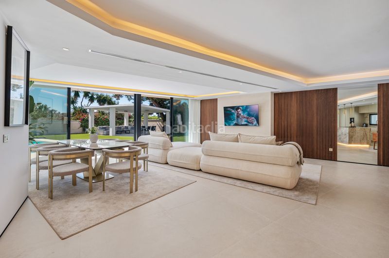 Foto e86d4555-9b58-449f-9826-d1a59a711cc7. Casa amb aparcament piscina a Marbesa Marbella