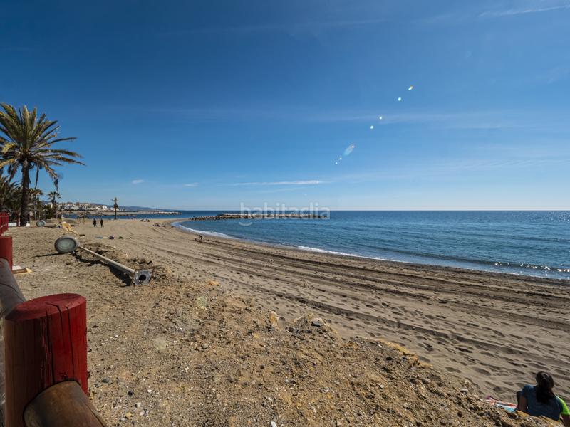 Foto 38bc69aa-2751-4185-a66c-2a40dee2b57f. Apartamento  en primera linea de playa en la herradura en Marbella