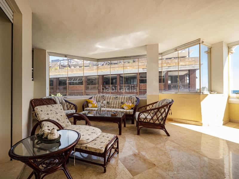 Foto 7c13d206-f79a-4774-ae7a-9c440b717d55. Apartamento  en primera linea de playa en la herradura en Marbella