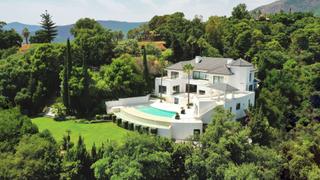 Maison à La Zagaleta. Villa contemporaniea de 5 dormitorios con vistas al mar en una p