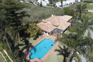 House en Centro. Bonita villa de 4 dormitorios en la zona de arroyo vaquero estep