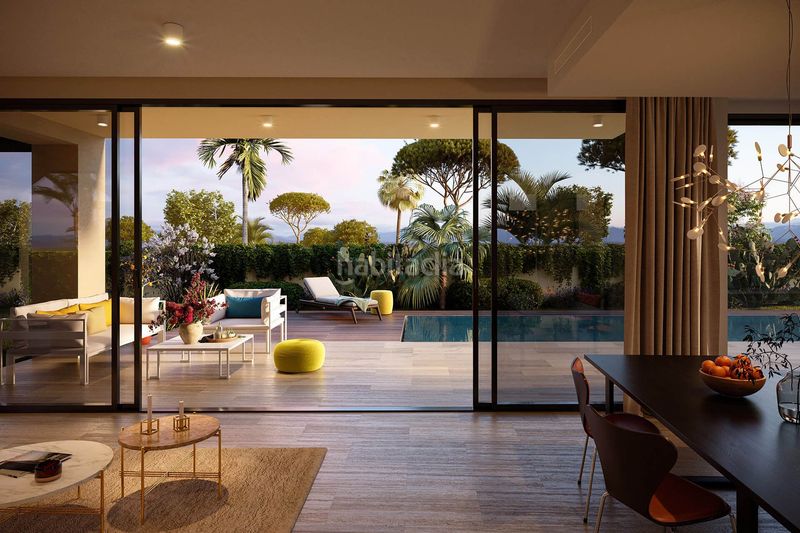 Foto cf74ebfb-d0f6-42fe-92d7-faaaa732a26b. Casa amb aparcament piscina a Nueva Atalaya Estepona