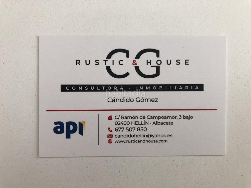 Foto d9854ec4-8a3a-4404-a6c8-dc1c98f756f8. Chalet  en venta , 5 dormitorios. en Hellín